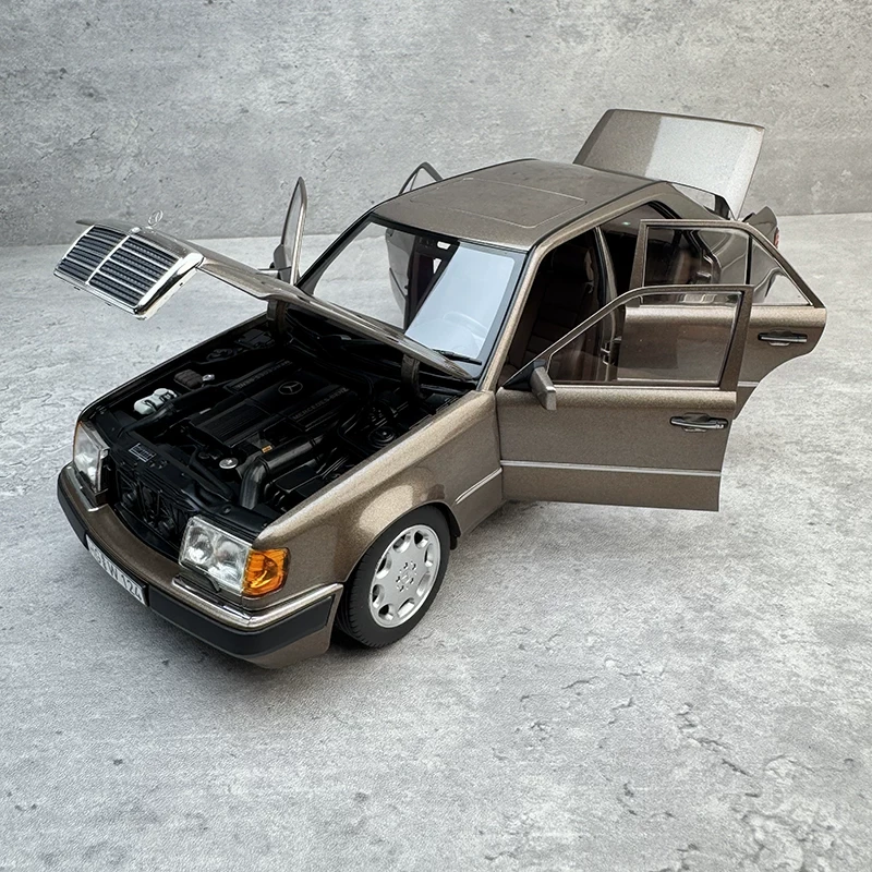 NOREV 1:18 Mercedes-Benz 500E W124 AMG E500 E-Class